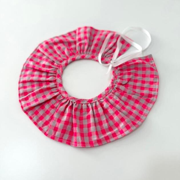 Cuello Esther